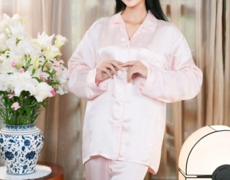 Night Robe for Women: Silk, Linen, or Embroidered Luxury?